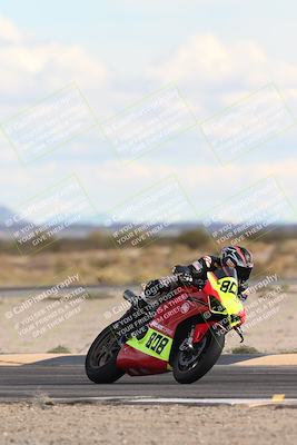 media/Nov-16-2025-Race Pace (Sun) [[8c5fa54630]]/Non Verified Riders (1st 20 Minutes)/5-Turn 15 (110pm)/